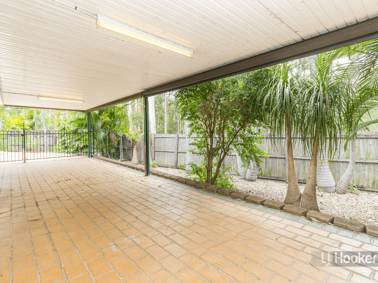 119 Lamberth Road, REGENTS PARK, QLD 4118