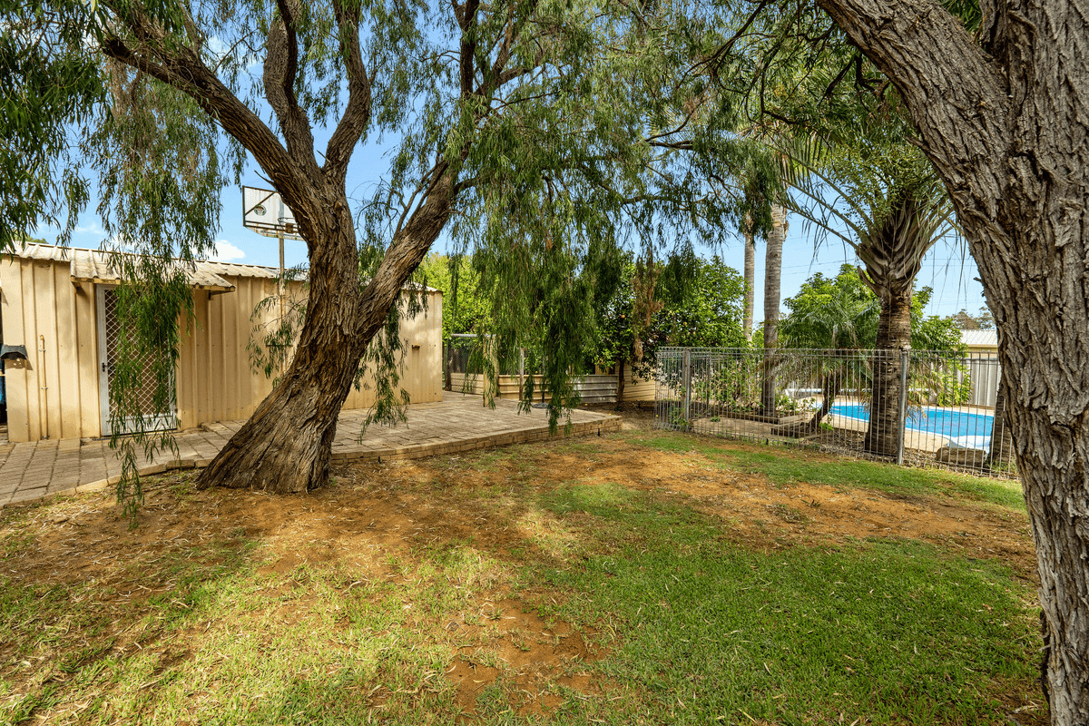 6 Cheney Court, Swan View, WA 6056