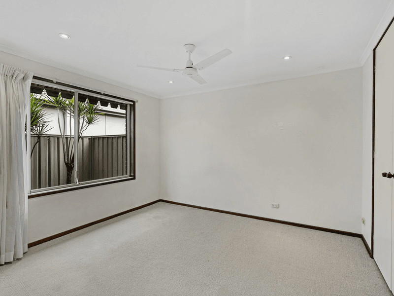 68 Mountain View Avenue, Burleigh Waters, QLD 4220