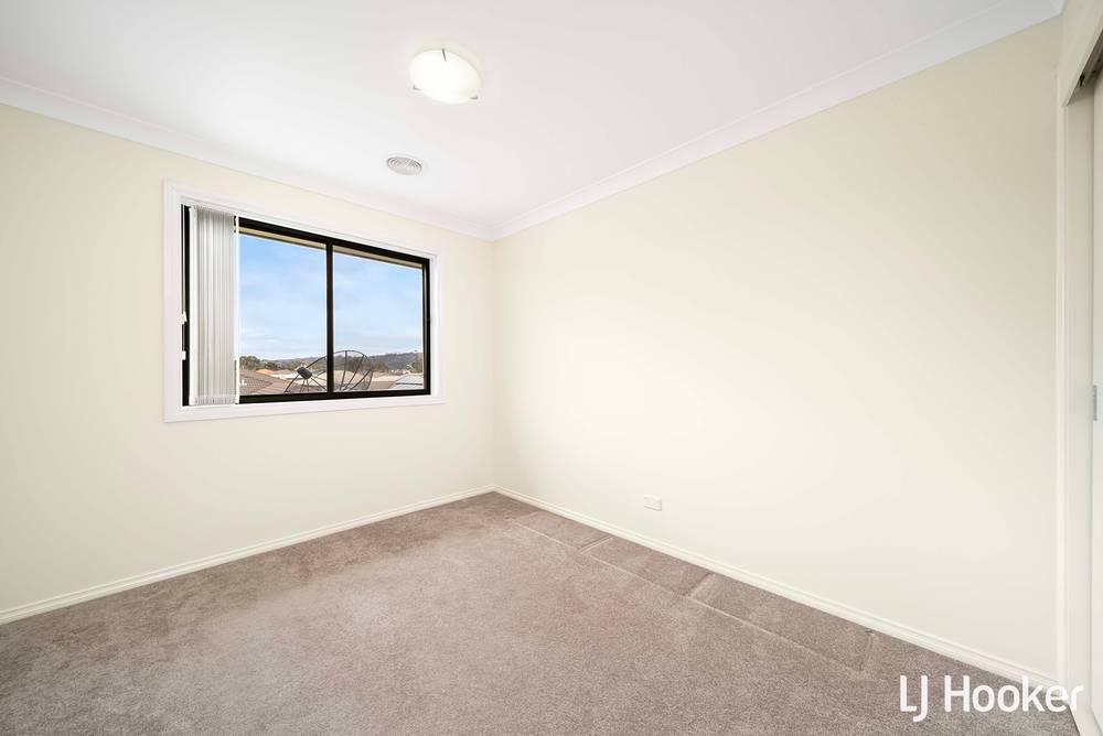 32 Glow Worm Grove, HARRISON, ACT 2914