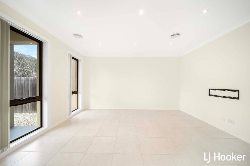 32 Glow Worm Grove, HARRISON, ACT 2914