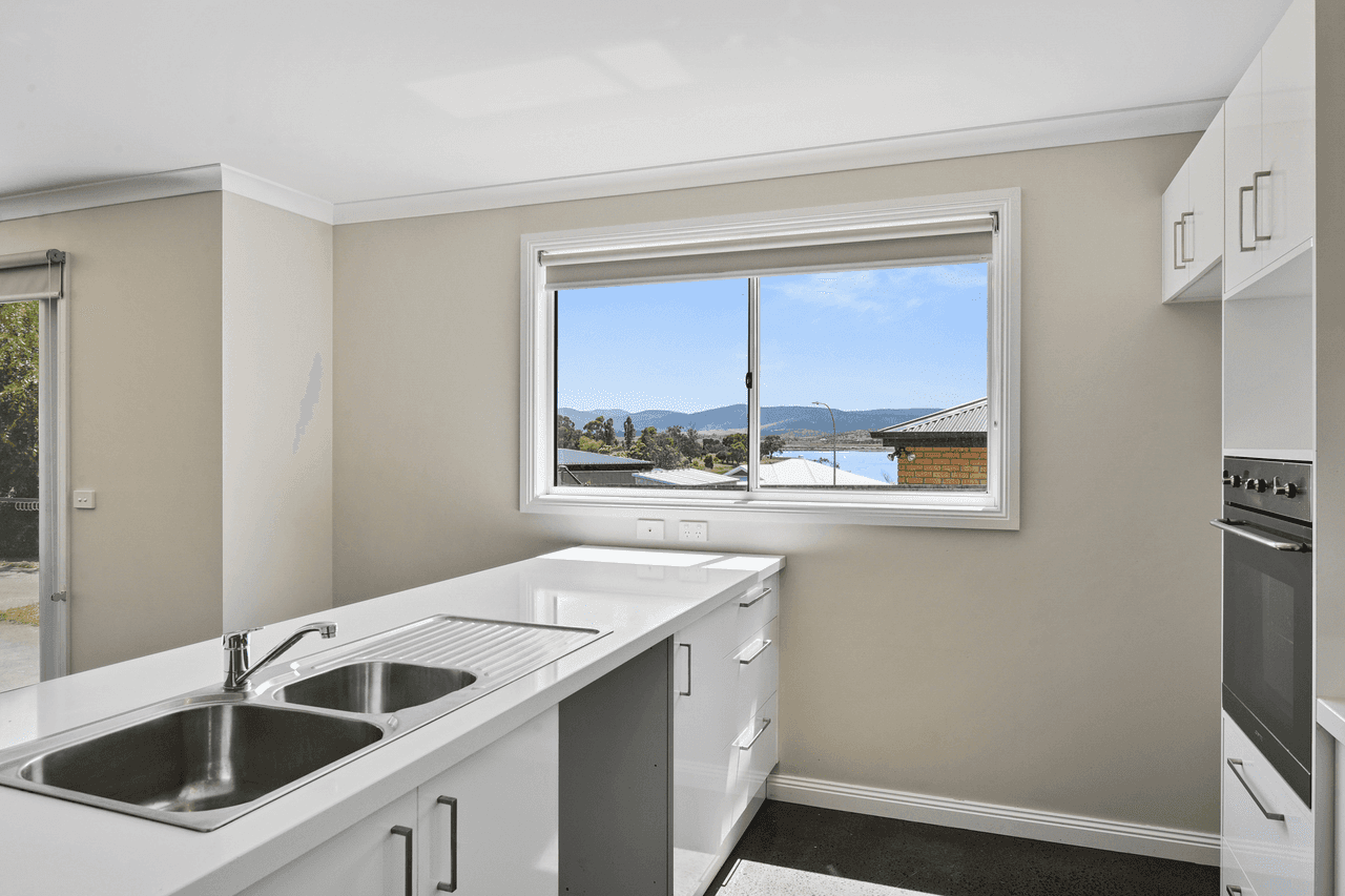 48 Midway Point Esplanade, MIDWAY POINT, TAS 7171