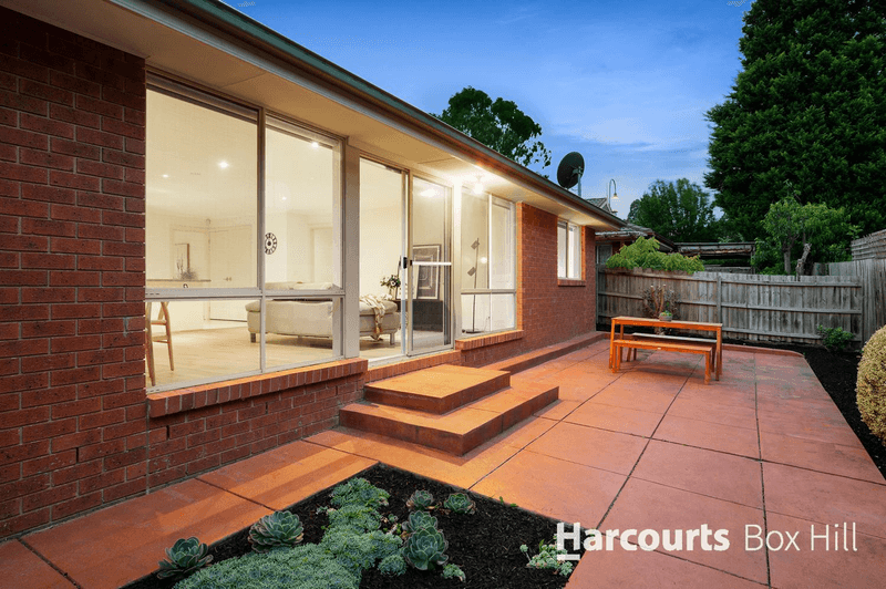 1/4 Leo Close, Wantirna South, VIC 3152