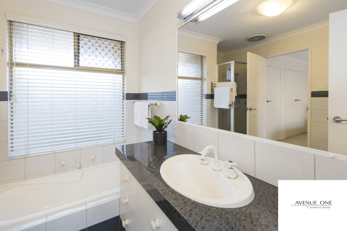 4/98 Flinders Street, Yokine, WA 6060