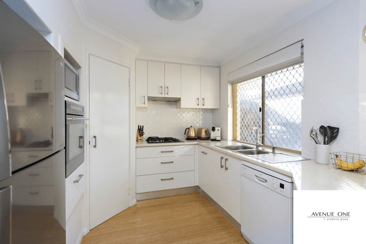4/98 Flinders Street, Yokine, WA 6060