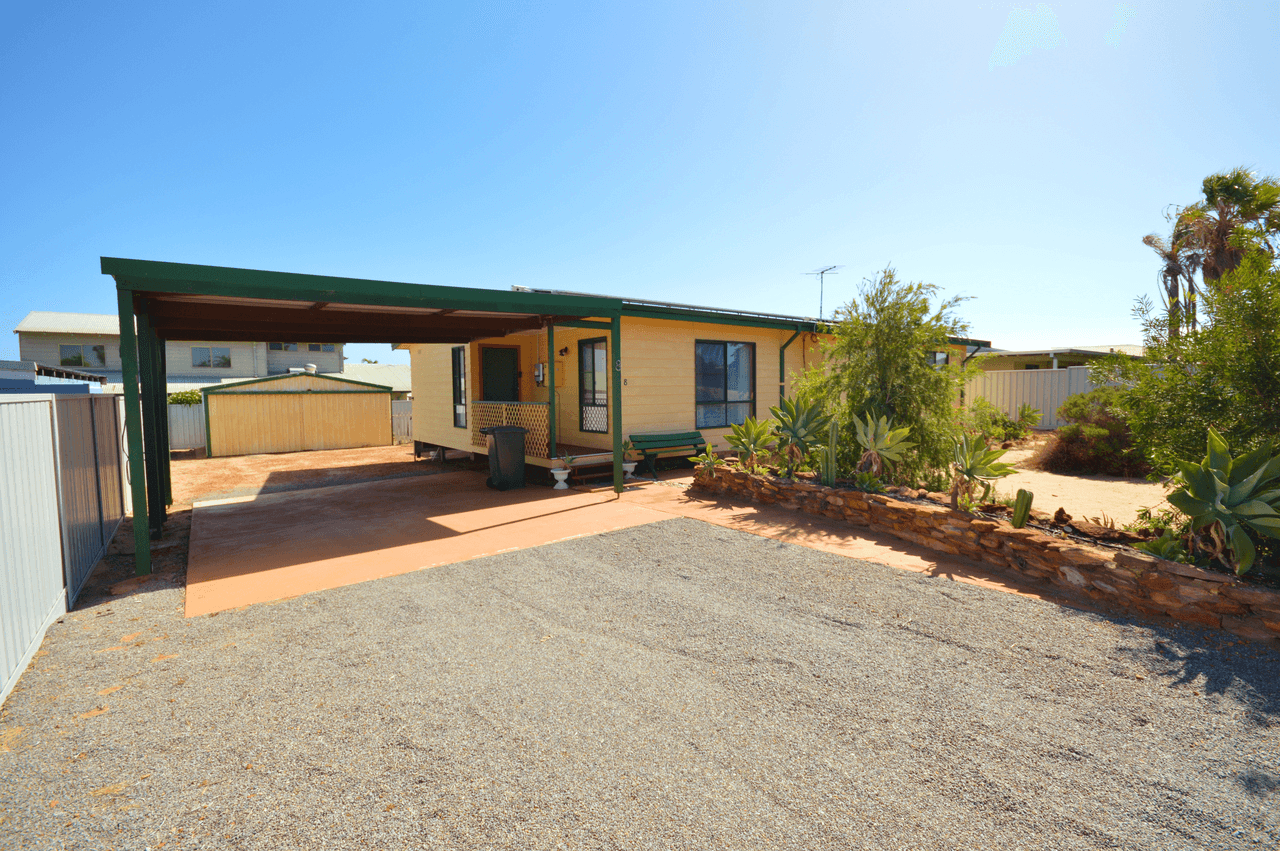 8 Gantheaume Crescent, KALBARRI, WA 6536