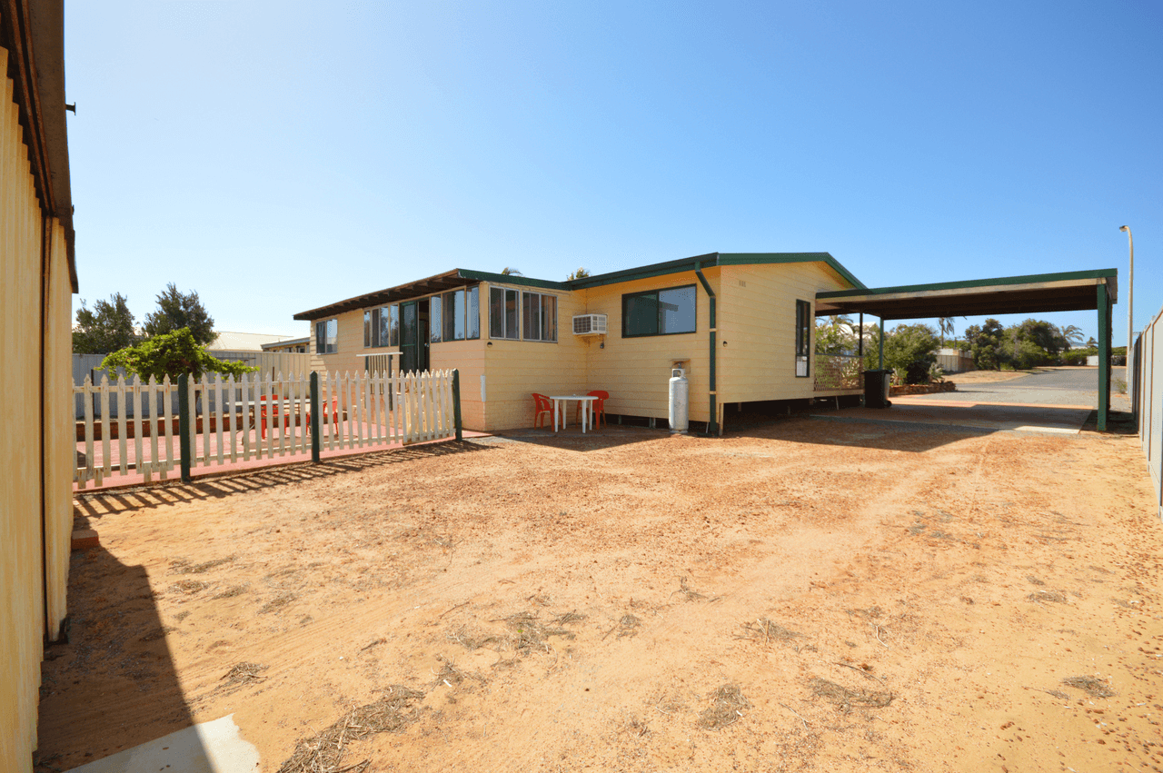 8 Gantheaume Crescent, KALBARRI, WA 6536