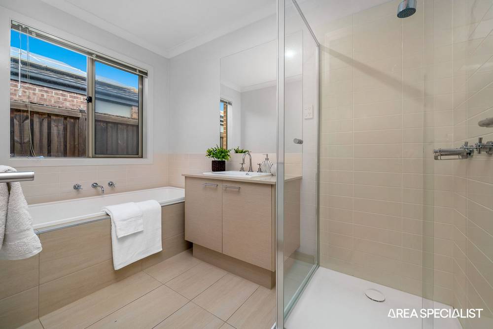 29 Boonwurrung Street, Cranbourne East, VIC 3977