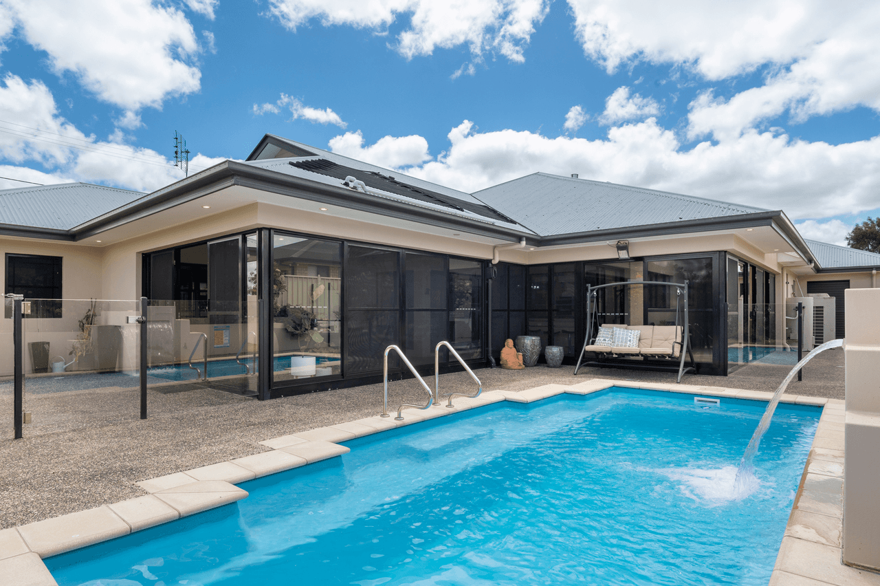 41 Lyons Crescent, WARWICK, QLD 4370