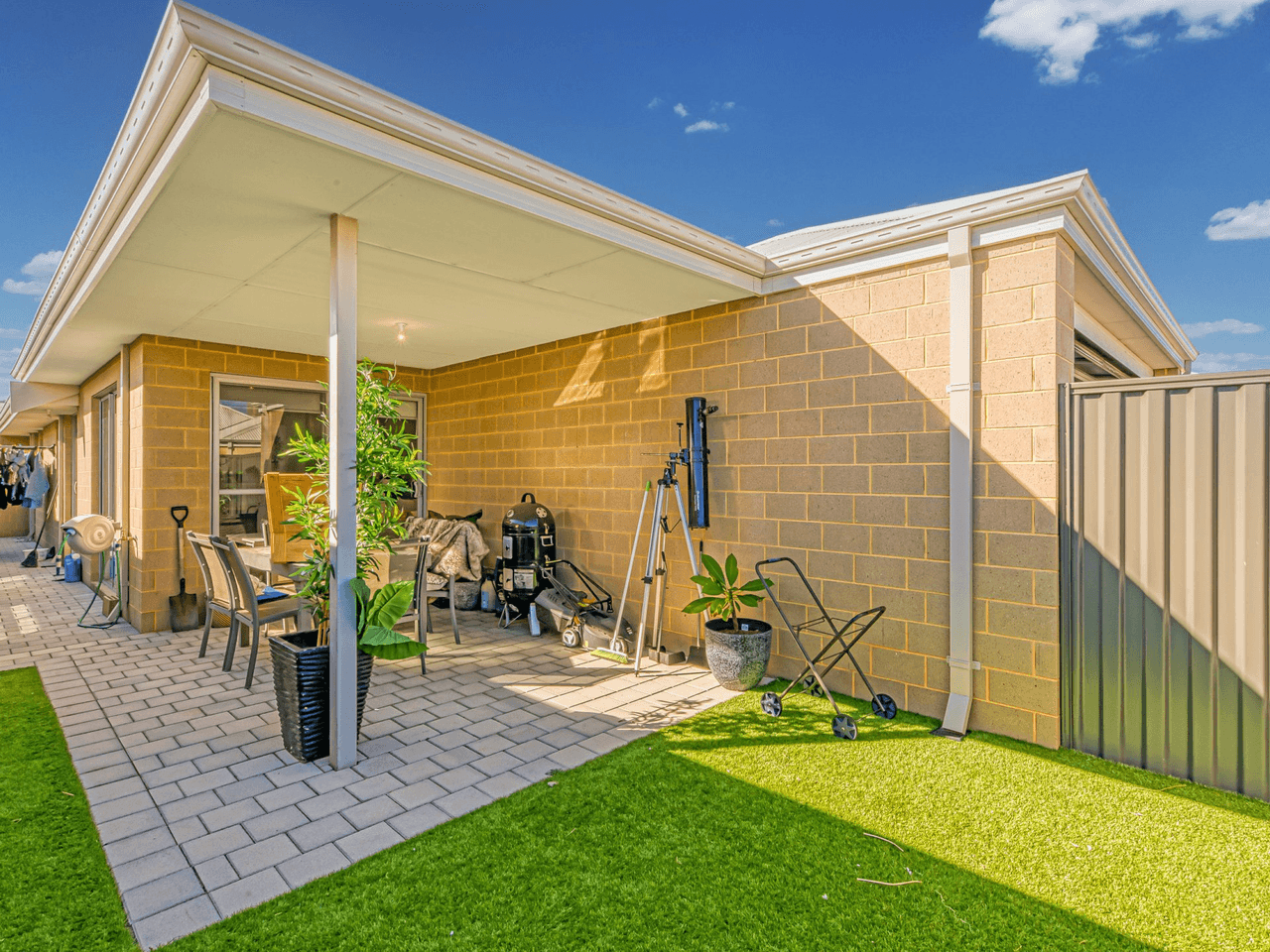 30 Yewers Drive, CHAMPION LAKES, WA 6111