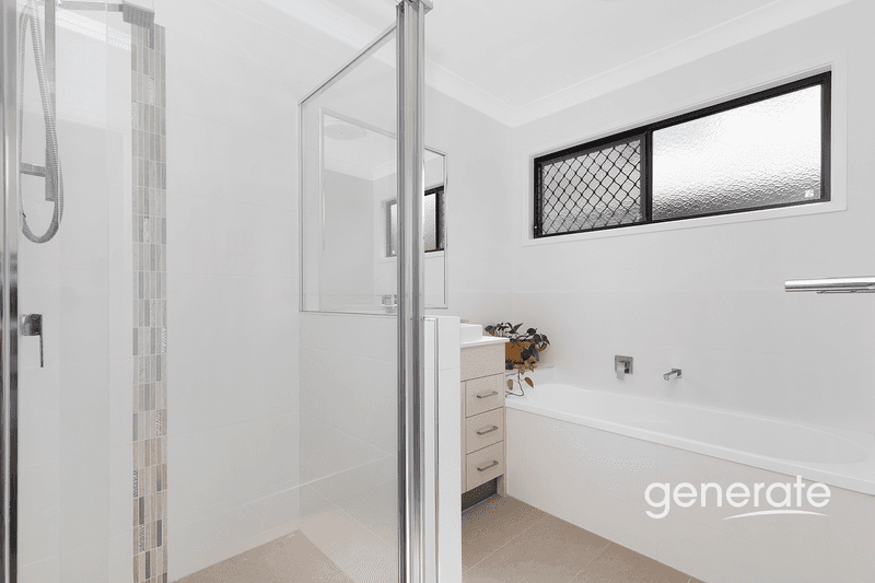 15 Junee Street, Redland Bay, QLD 4165