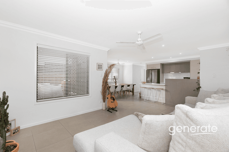 15 Junee Street, Redland Bay, QLD 4165