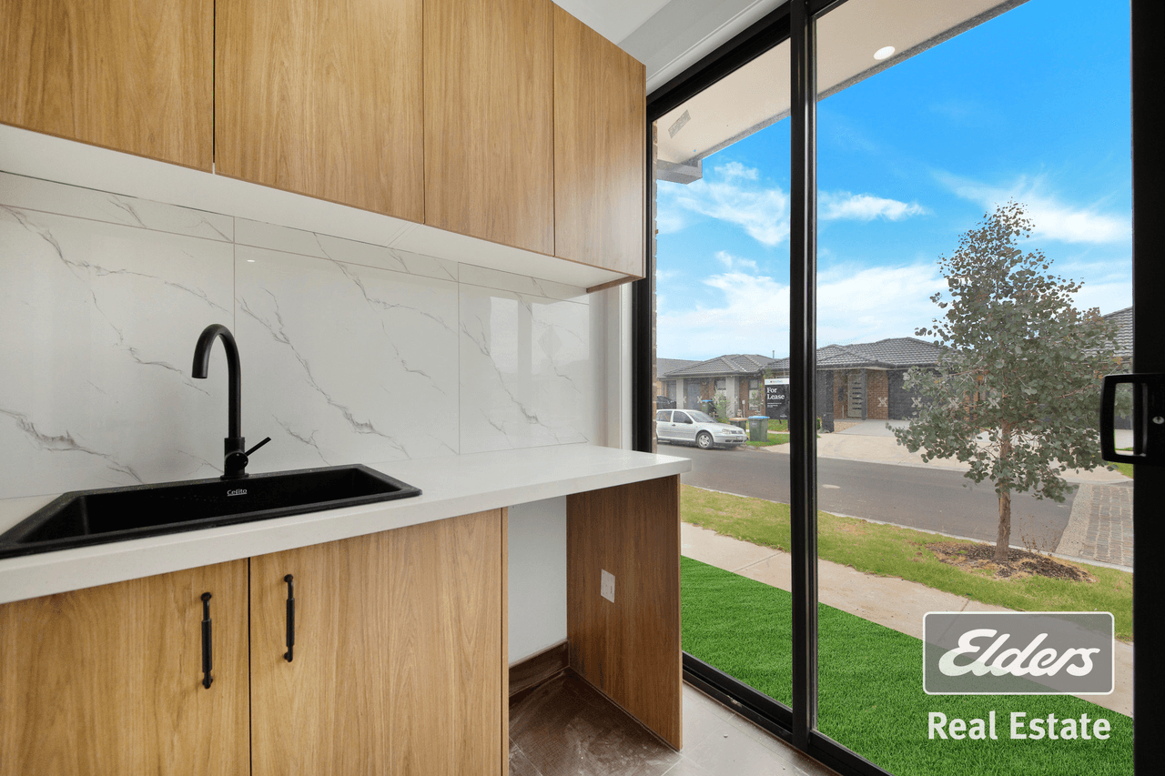 9 Renga Place, Mambourin, VIC 3024