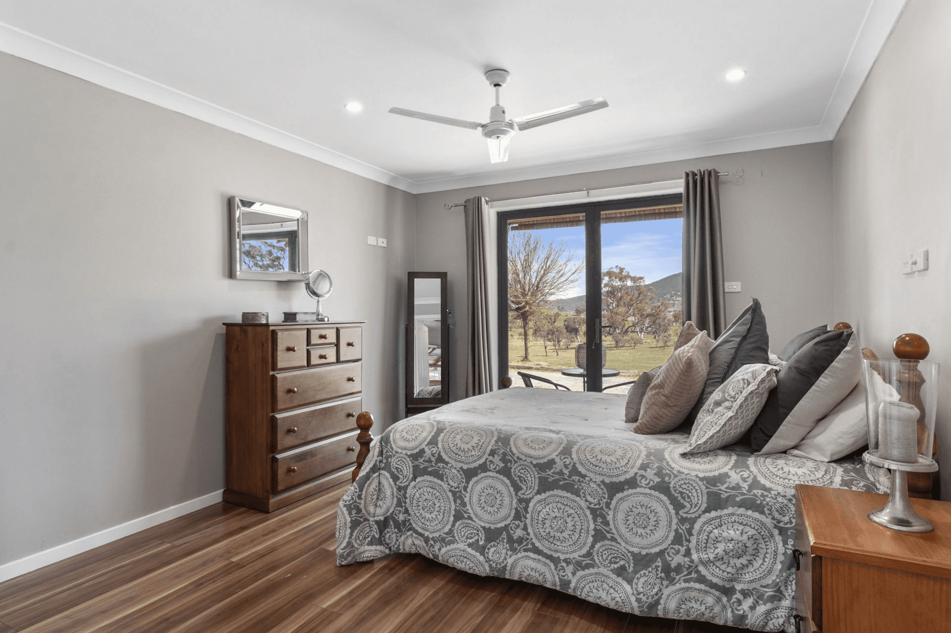 37 Mates Drive, ROYALLA, NSW 2620