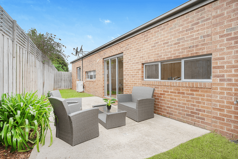 2/7 Lancaster Avenue, Newcomb, VIC 3219