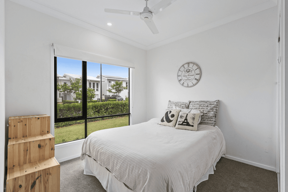 73 Hill Drive, PIMPAMA, QLD 4209