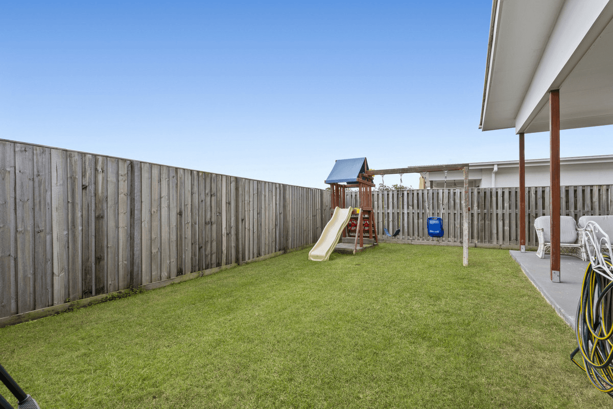 73 Hill Drive, PIMPAMA, QLD 4209