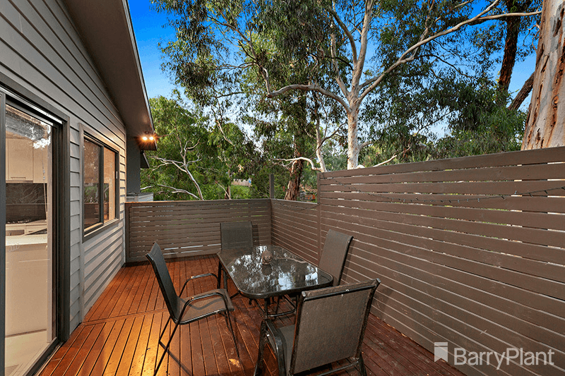 2/9 Louis Street, Greensborough, VIC 3088