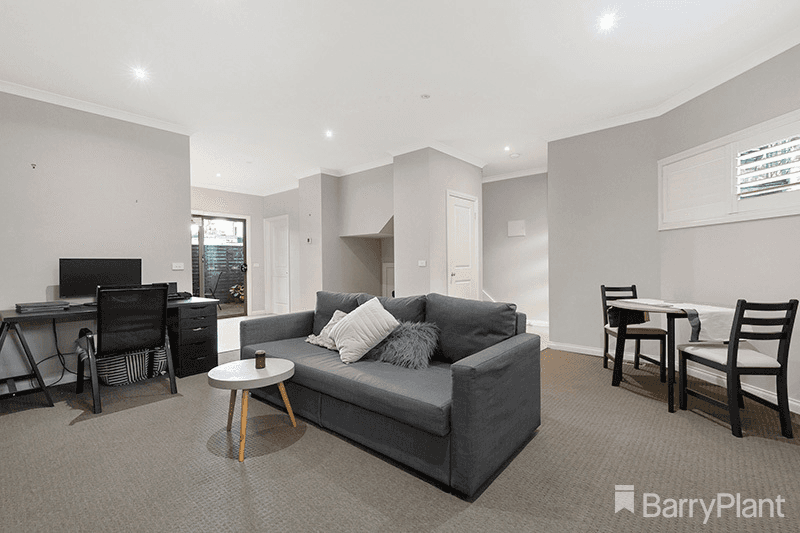 2/9 Louis Street, Greensborough, VIC 3088