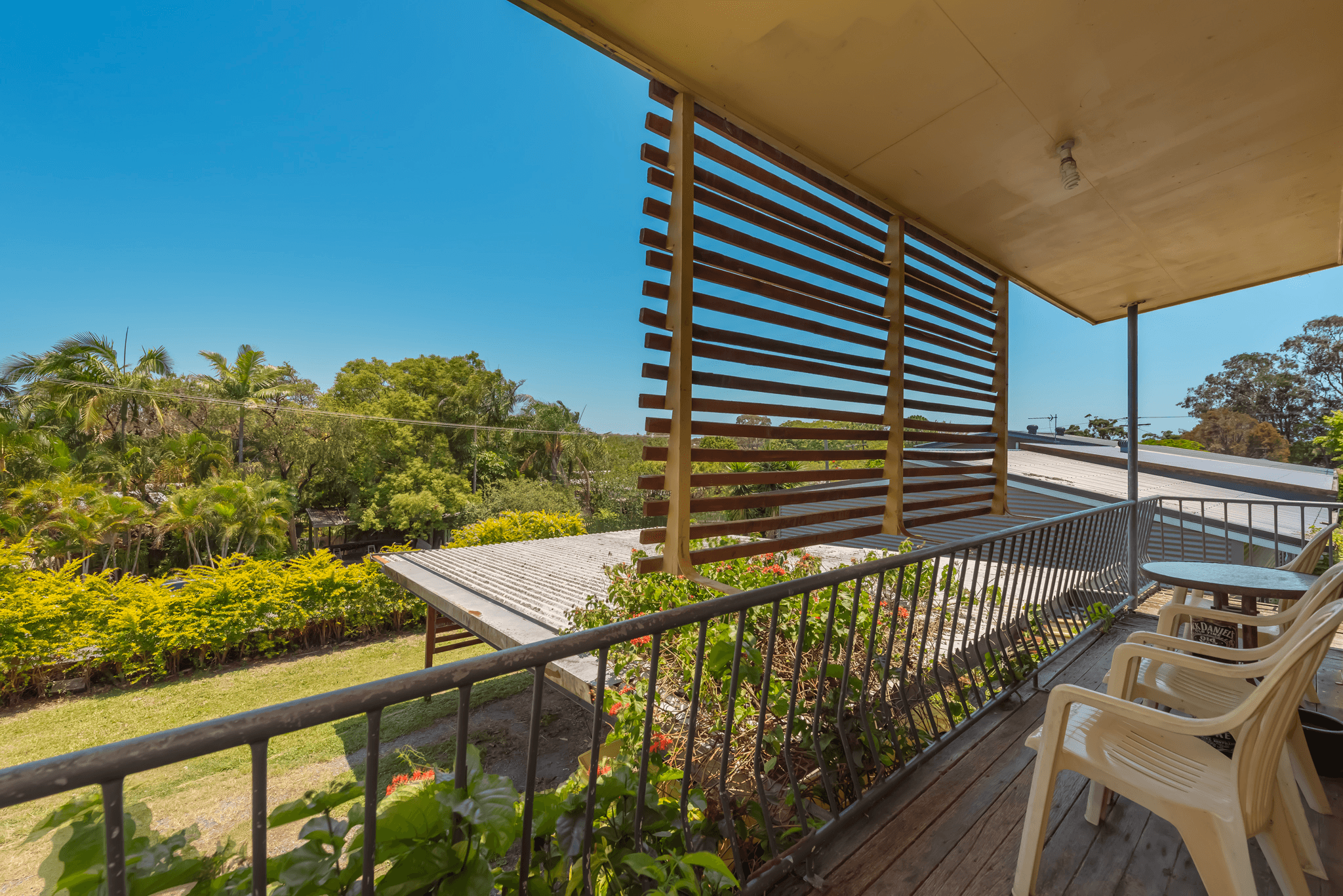 17 Rodlan Parade, LABRADOR, QLD 4215