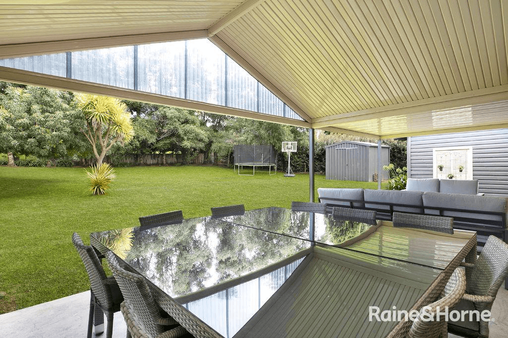 10 Victor Crescent, MOSS VALE, NSW 2577