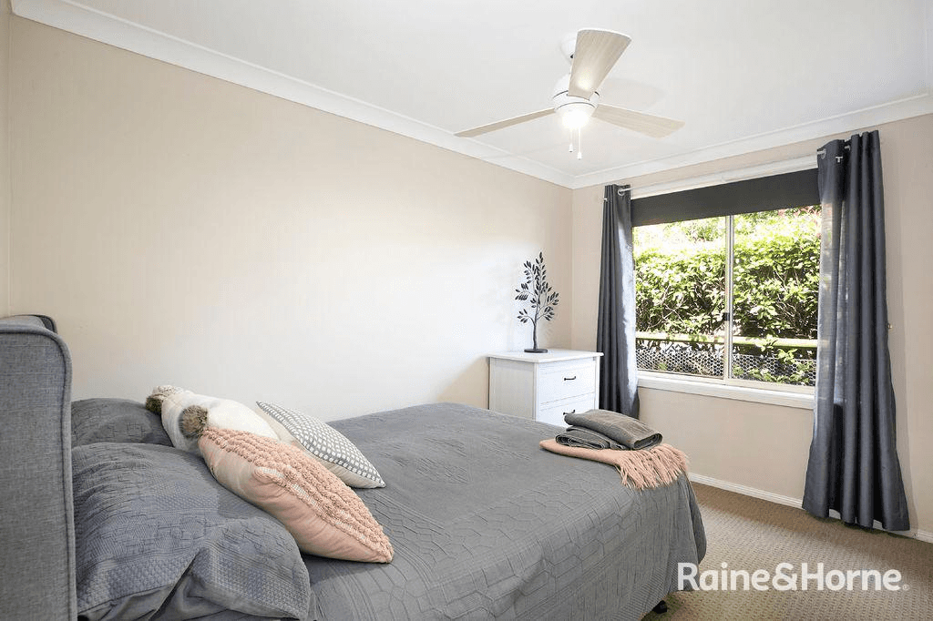 10 Victor Crescent, MOSS VALE, NSW 2577