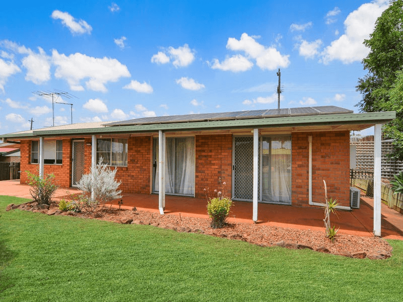 5 Richards Court, KEARNEYS SPRING, QLD 4350