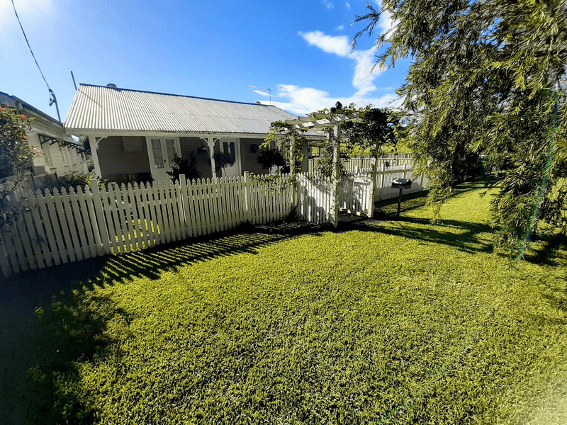 6A Cook Street, BOWRAVILLE, NSW 2449