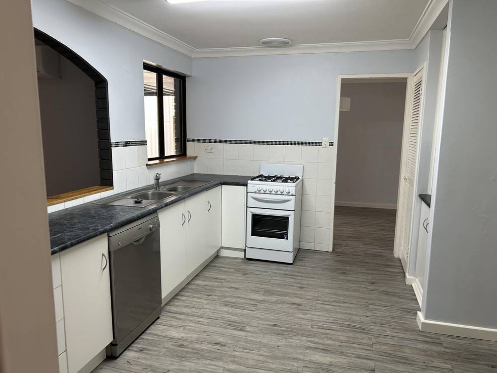 6 Merilup Court, Hillman, WA 6168