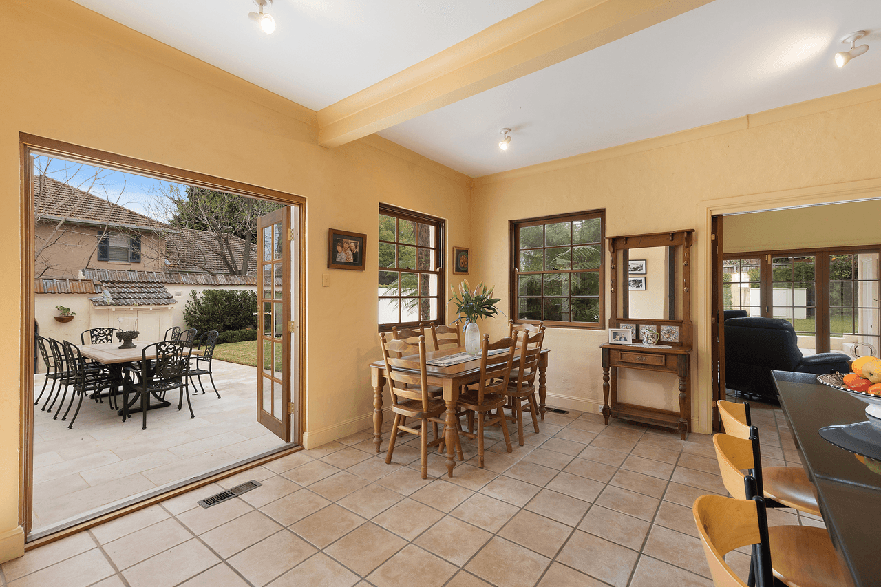 42 Hastings Road, WARRAWEE, NSW 2074