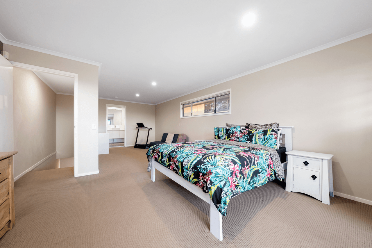 22 Kilkenny Parade, BERKELEY VALE, NSW 2261