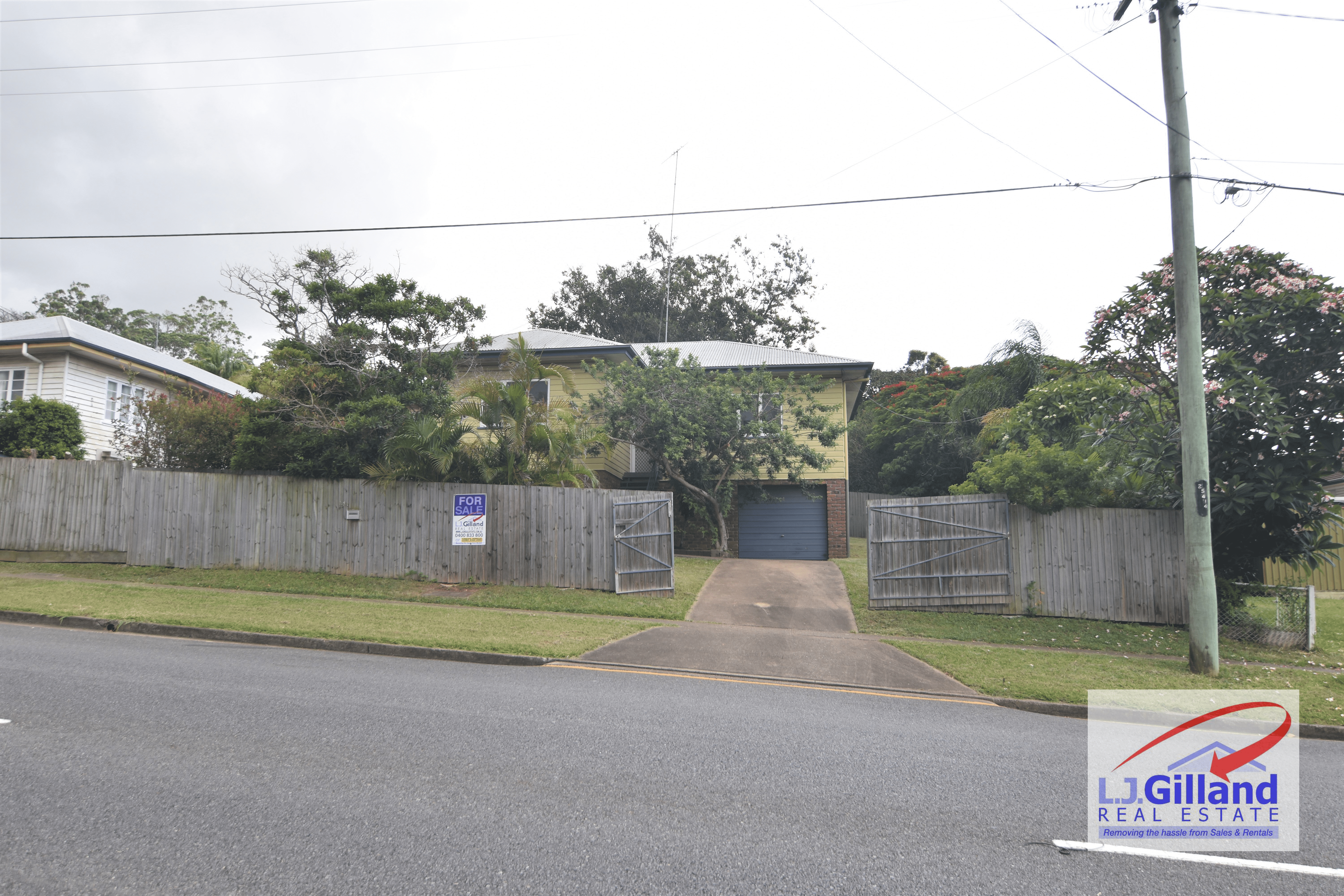 144 Nursery Road, HOLLAND PARK WEST, QLD 4121