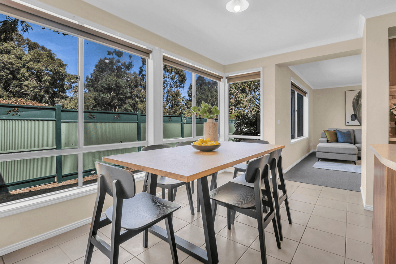 35 Chelsworth Loop, Craigieburn, VIC 3064