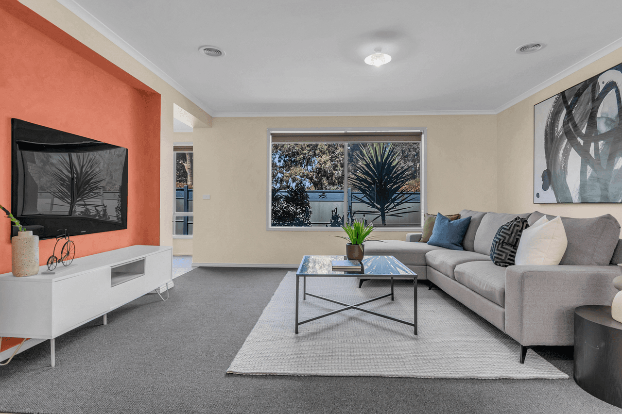 35 Chelsworth Loop, Craigieburn, VIC 3064