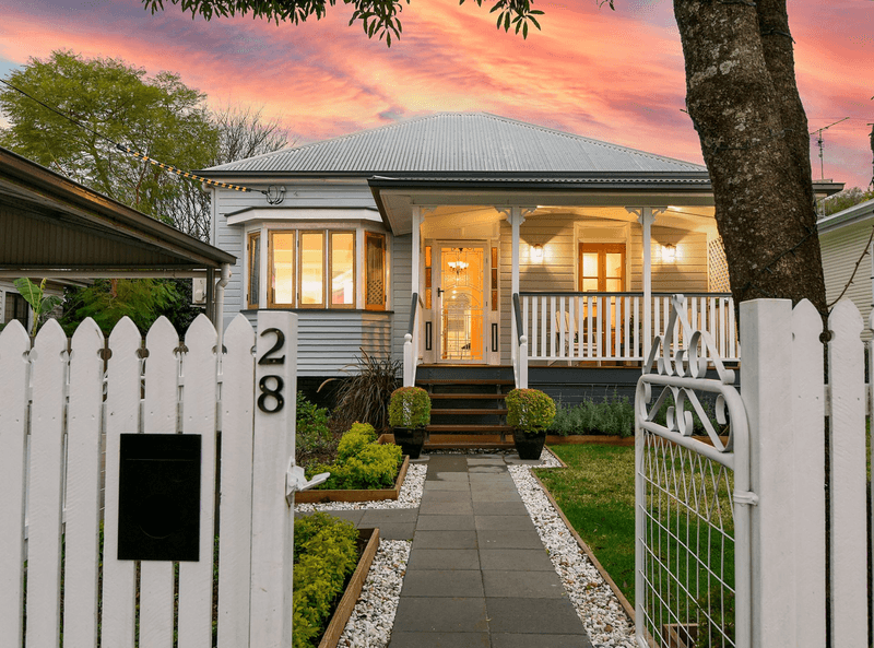 28 Hillview Avenue, Newtown, QLD 4350