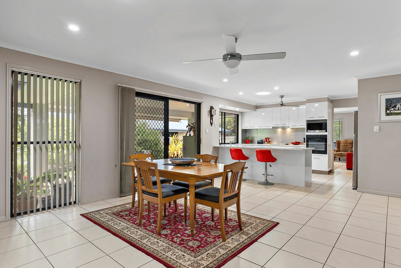 4 Yellow Cedar Pl, Palmwoods, QLD 4555