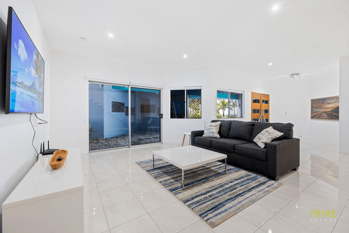 38-42 Hennessy Drive, Dundowran Beach, QLD 4655