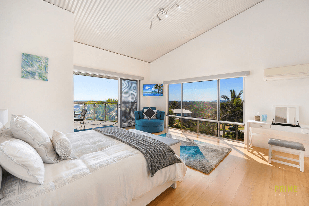 38-42 Hennessy Drive, Dundowran Beach, QLD 4655