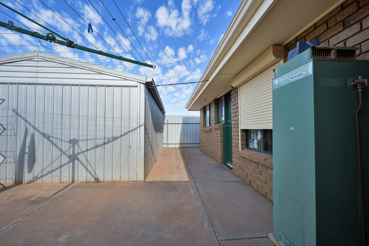 2 Rice Court, WHYALLA STUART, SA 5608