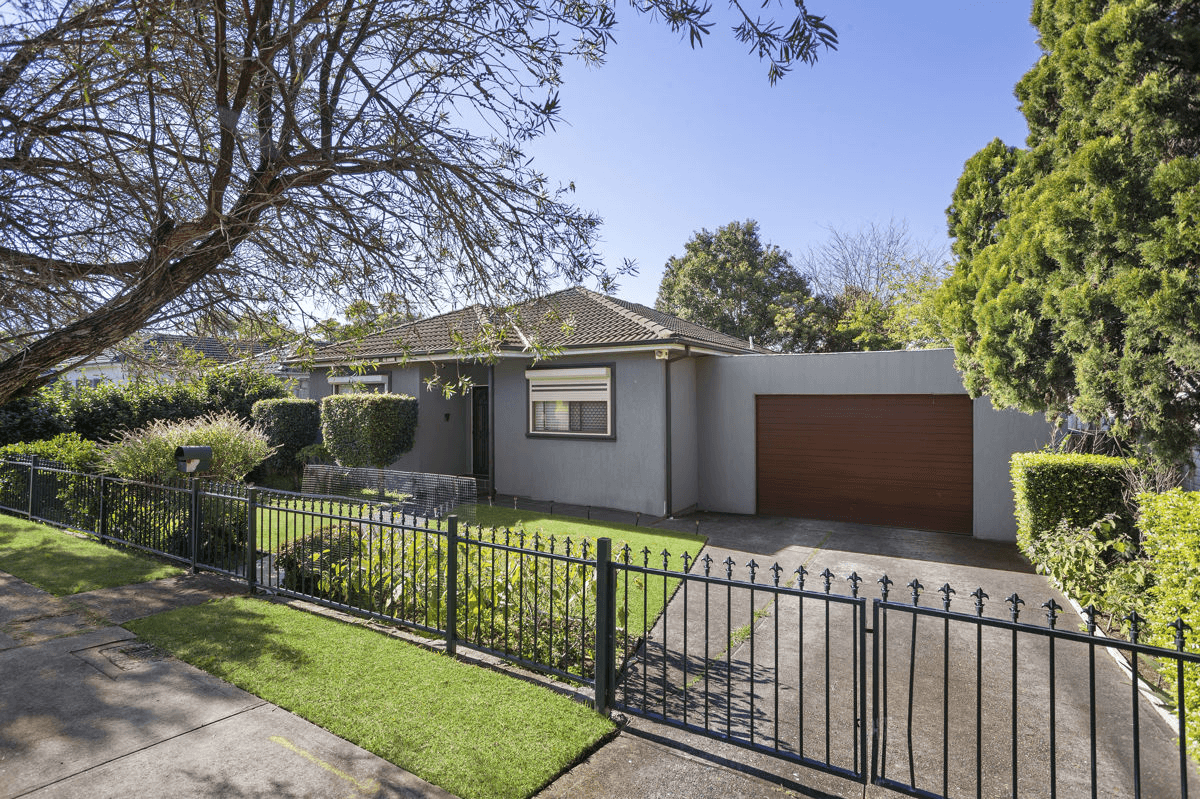 42 Arcadia Street, MERRYLANDS, NSW 2160