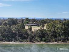 10 Lake Tide Avenue, Newlands Arm, VIC 3875