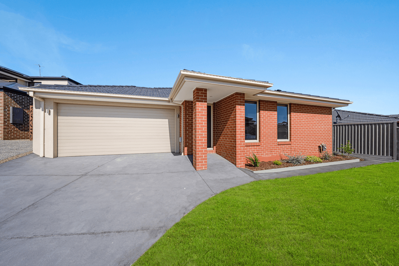 27 Tucker Boulevard, CARRUM DOWNS, VIC 3201