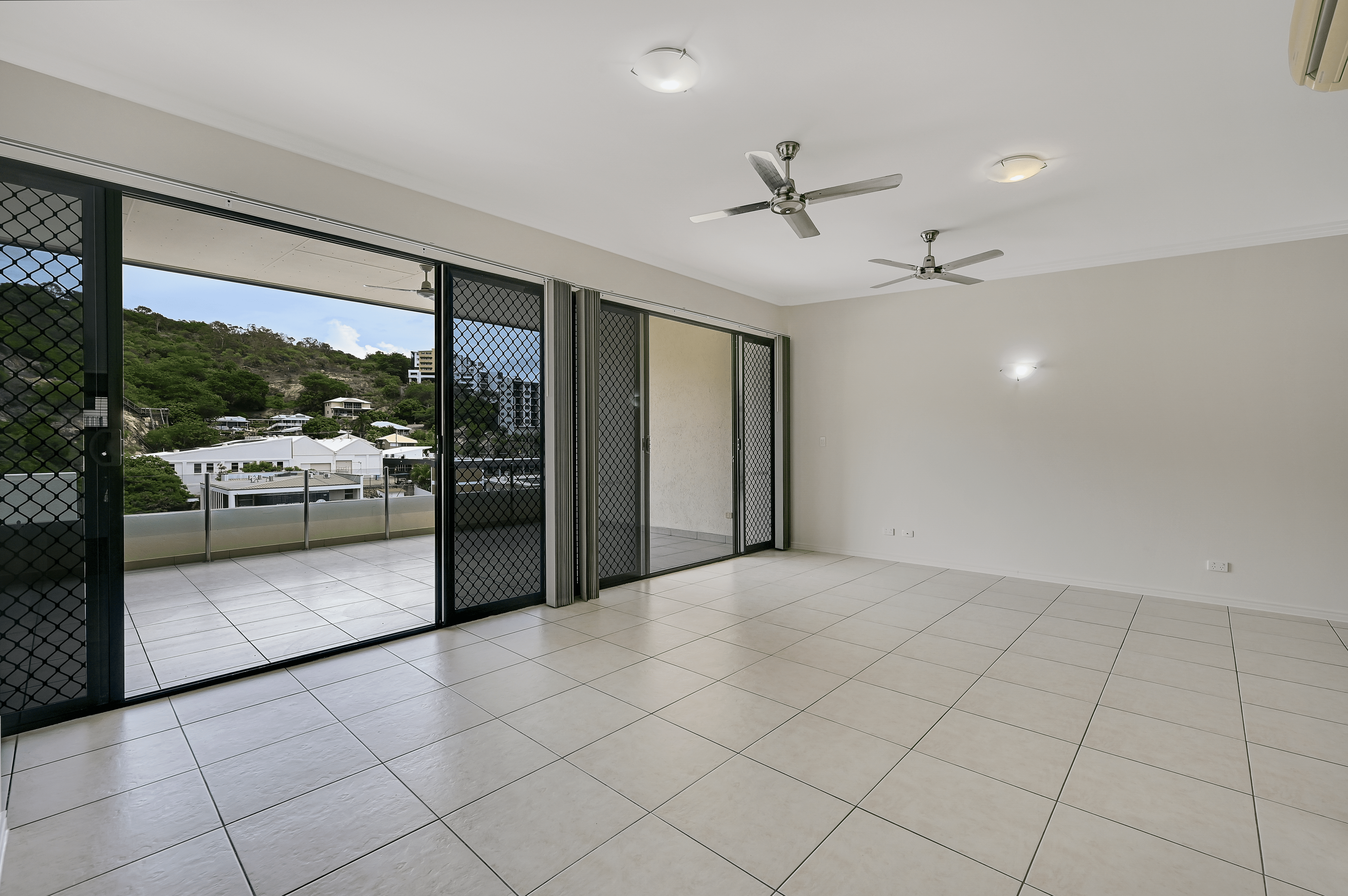 222/330-348 Sturt Street, TOWNSVILLE CITY, QLD 4810