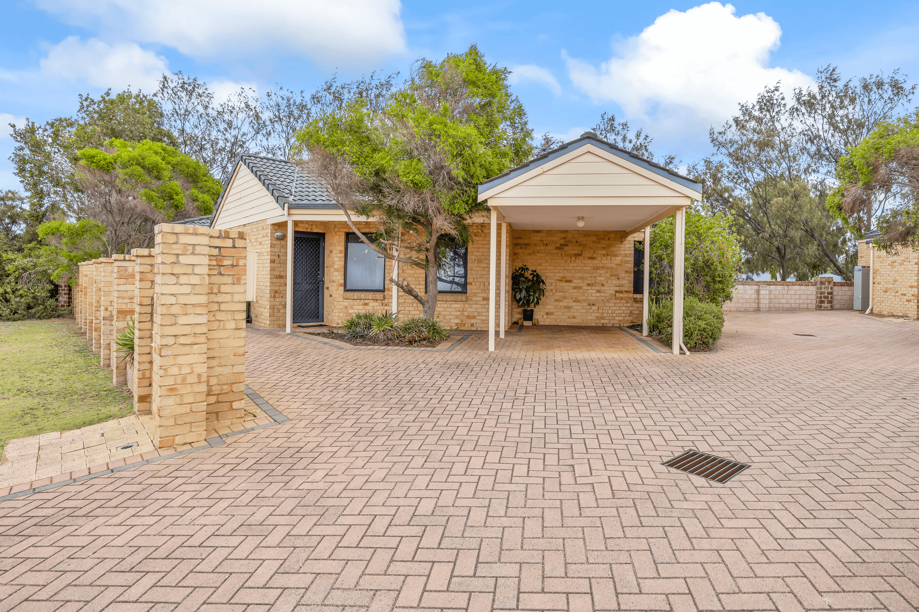 1/22 Arabella Mews, Currambine, WA 6028