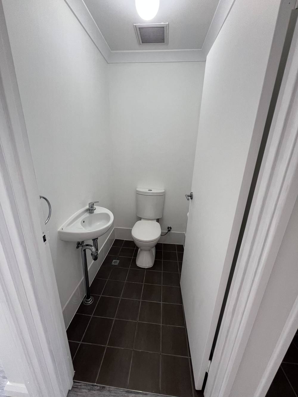 18/12 Davis Road, Kelmscott, WA 6111