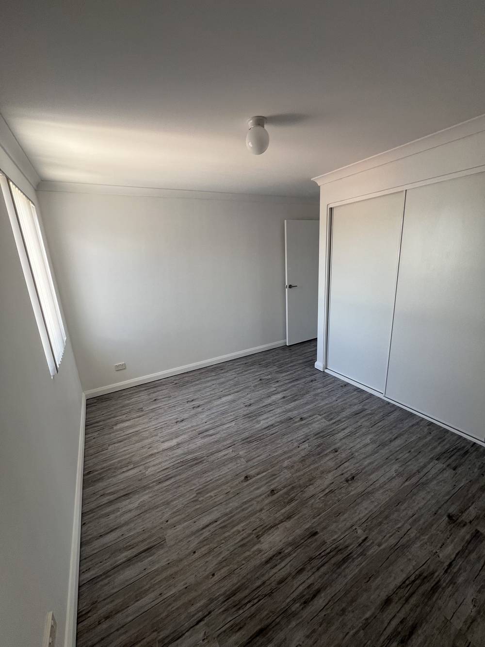18/12 Davis Road, Kelmscott, WA 6111