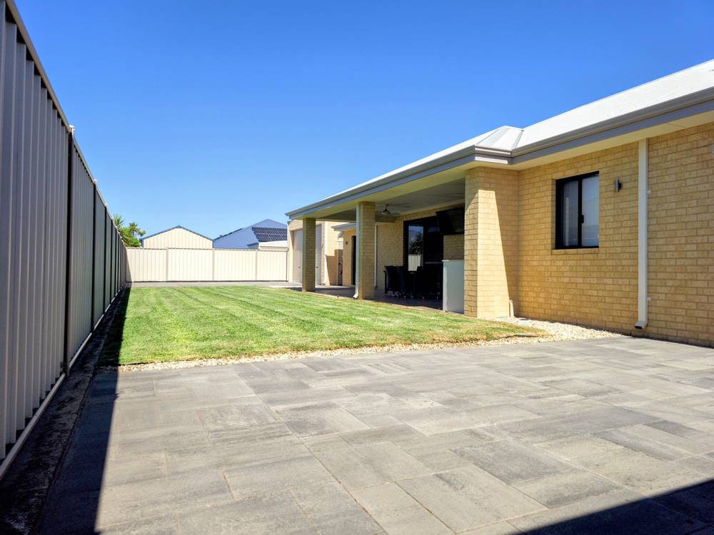 31 Jupiter Drive, Australind, WA 6233
