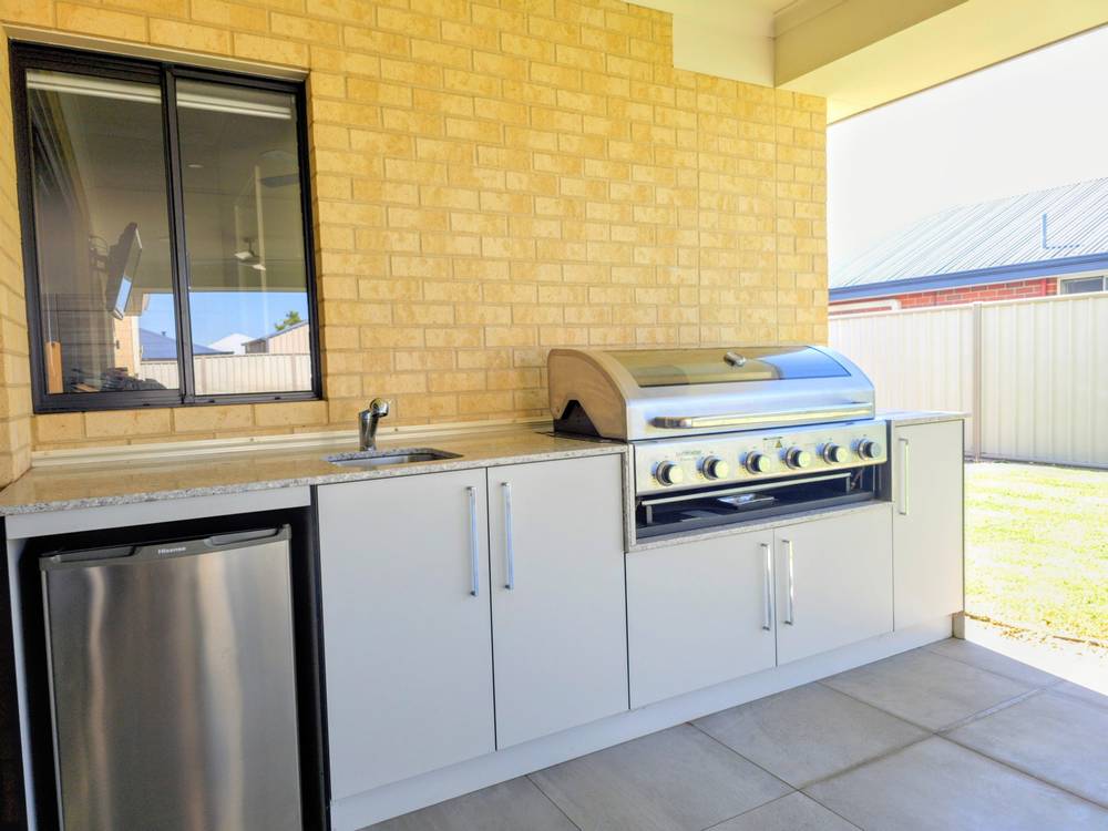 31 Jupiter Drive, Australind, WA 6233