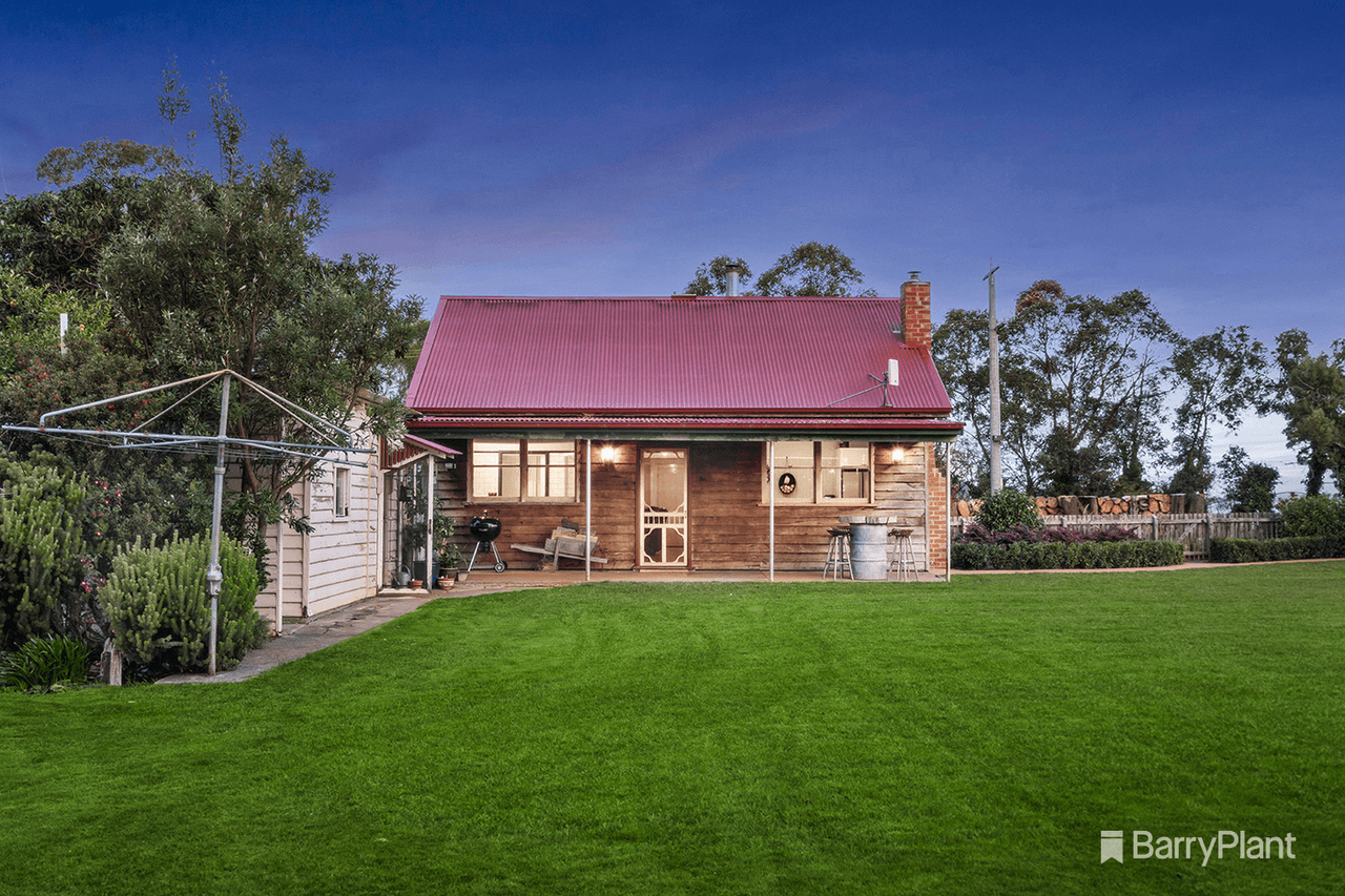 225 Queens Road, Wandin North, VIC 3139