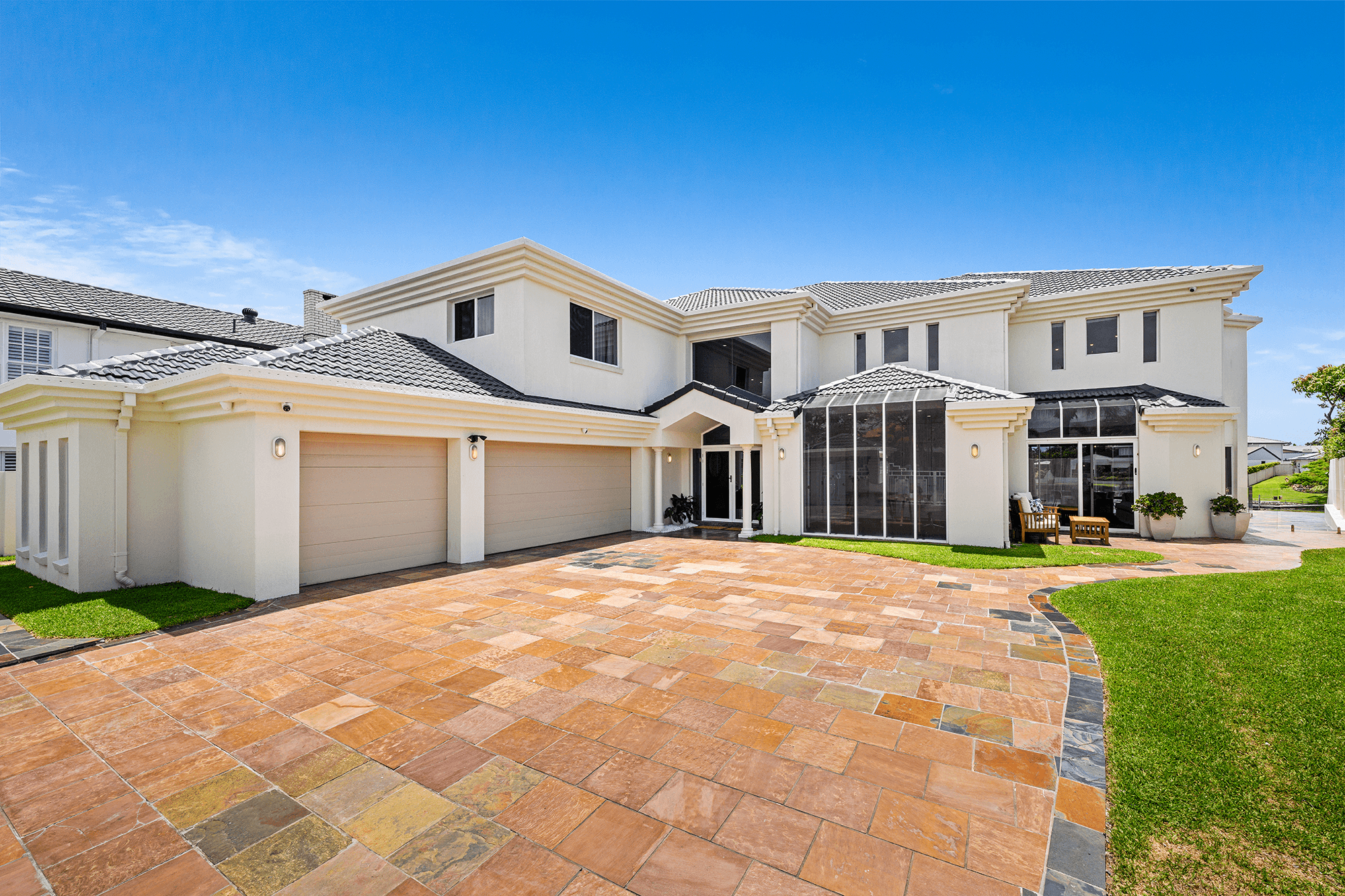 16 Cheval Court, BENOWA WATERS, QLD 4217